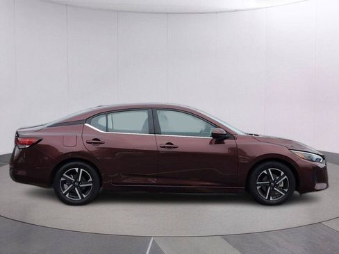 Used 2024 Nissan Sentra SV FWD image 8