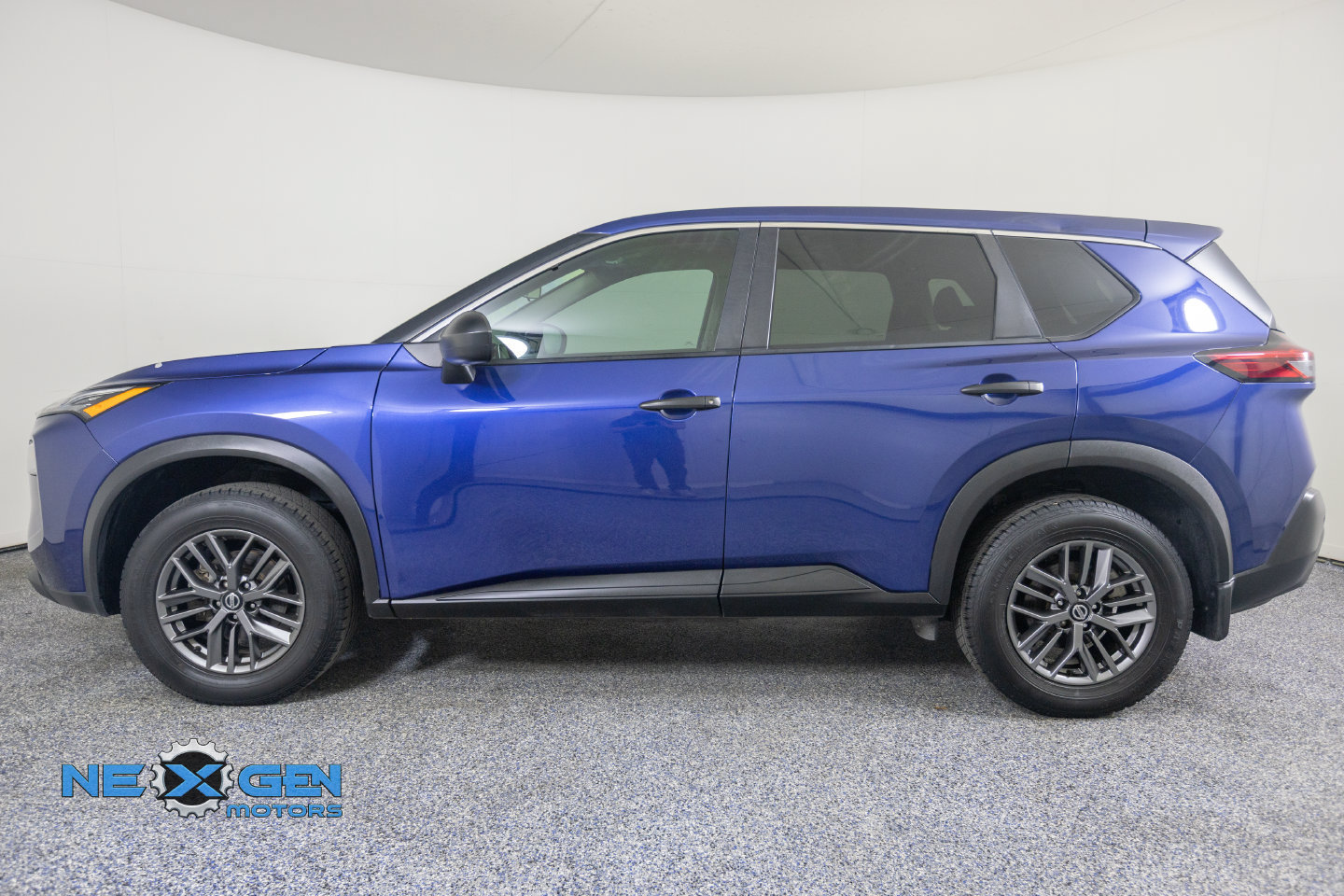 Used 2021 Nissan Rogue S AWD/4WD image 45