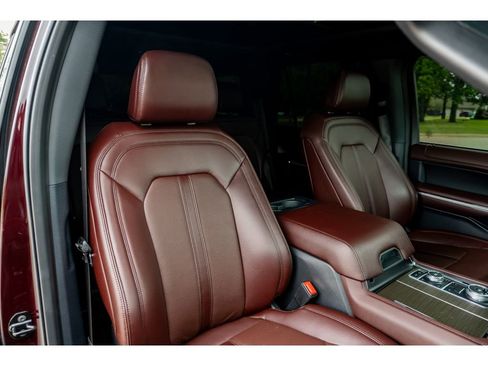 Used 2024 Ford Expedition Limited AWD/4WD image 21