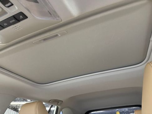 Used 2025 Toyota RAV4 Limited FWD image 25