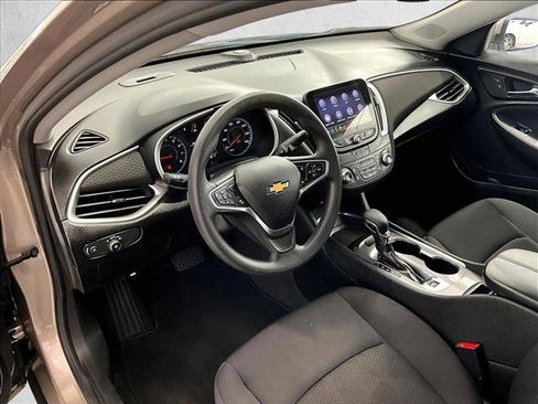 Used 2023 Chevrolet Malibu LT FWD image 14