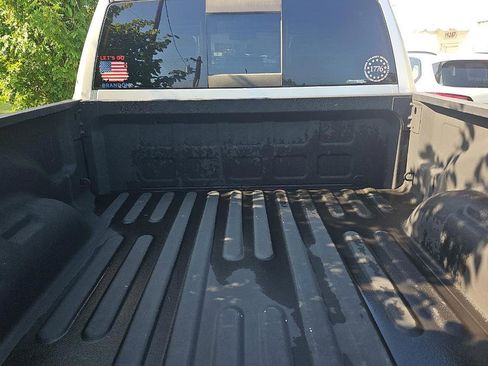 Used 2018 RAM 2500 Big Horn w/ Sport Appearance Group AWD/4WD image 10