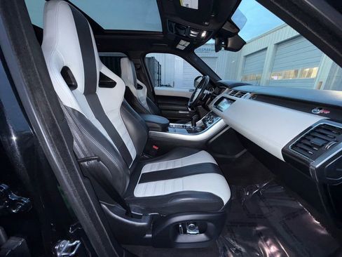 Used 2017 Land Rover Range Rover Sport SVR image 25