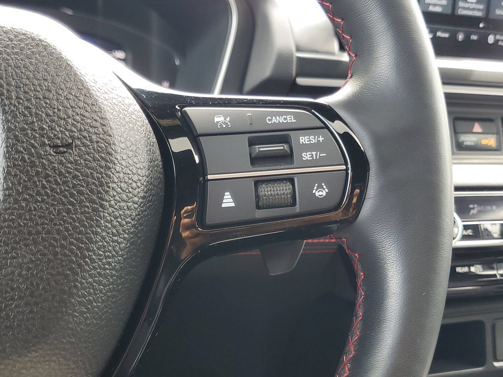 Used 2025 Honda Pilot Black Edition image 20