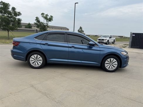 Used 2019 Volkswagen Jetta S w/ Driver Assistance Package FWD image 3