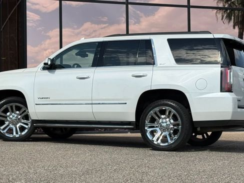 Used 2017 GMC Yukon SLT w/ Premium Edition AWD/4WD image 6