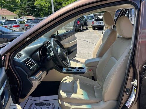Used 2019 Subaru Outback 3.6R Limited AWD/4WD image 18