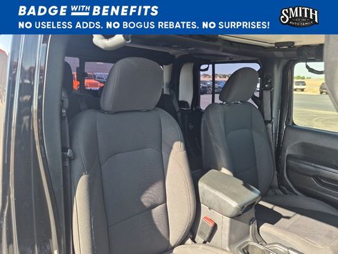 Used 2023 Jeep Gladiator Sport AWD/4WD image 11