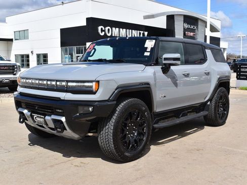 New 2025 GMC Hummer EV 2X w/ LPO, Illumination Package image 3