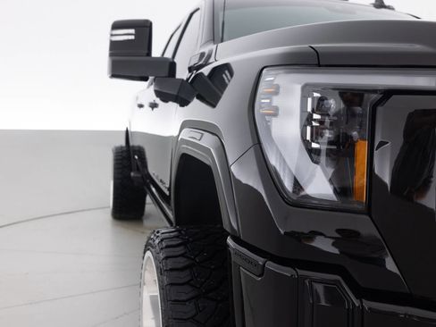 Used 2025 GMC Sierra 2500 Denali w/ Denali Reserve Package AWD/4WD image 11