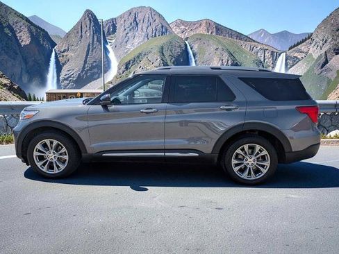 Certified 2023 Ford Explorer Limited AWD/4WD image 3
