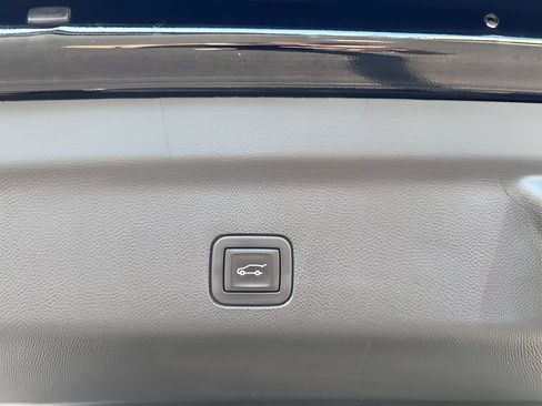 Used 2024 Chevrolet Suburban RST w/ Luxury Package AWD/4WD image 29