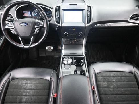Used 2020 Ford Edge ST-Line w/ Cold Weather Package image 13