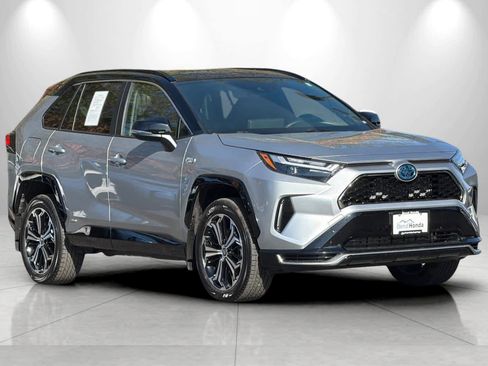 Used 2023 Toyota RAV4 XSE AWD/4WD image 9