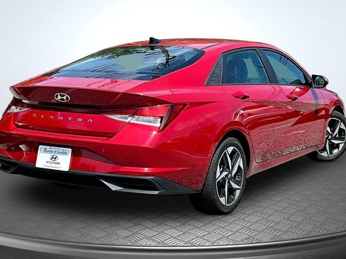 Used 2023 Hyundai Elantra SEL w/ Convenience Package FWD image 5