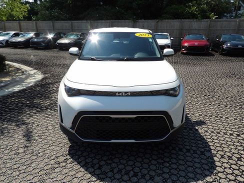 Used 2023 Kia Soul S FWD image 2
