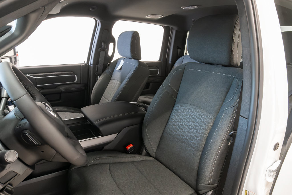 New 2027 RAM 3500 Big Horn AWD/4WD image 10