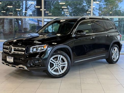Used 2023 Mercedes-Benz GLB 250 4MATIC image 1