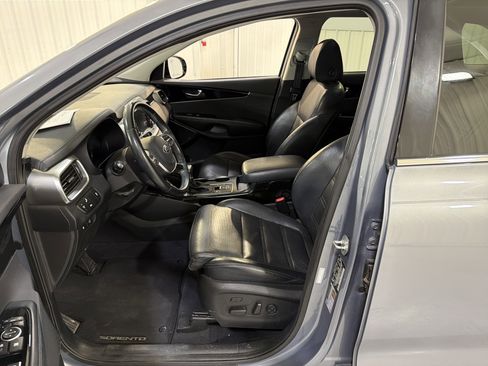 Used 2020 Kia Sorento SX image 11