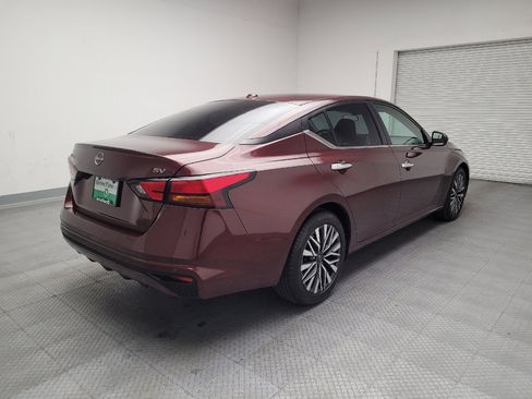 Used 2023 Nissan Altima 2.5 SV image 9