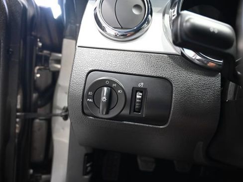 Used 2005 Ford Mustang GT Premium RWD image 23