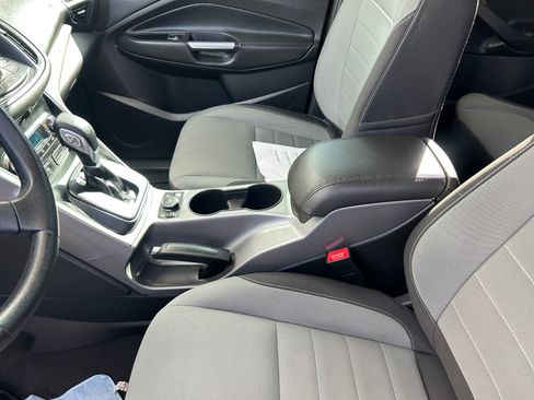 Used 2015 Ford Escape SE w/ Equipment Group 201A FWD image 15