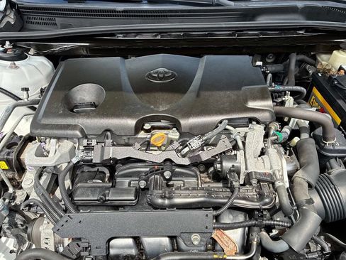 Used 2018 Toyota Camry SE w/ Audio Package FWD image 18