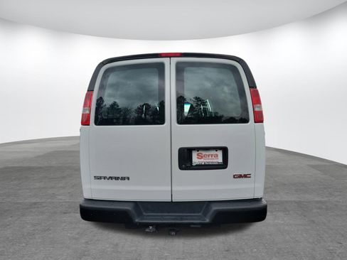 Used 2022 GMC Savana 2500 Extended w/ Driver Convenience Package image 19