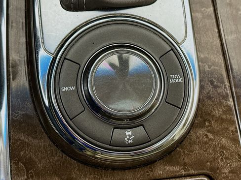 Used 2017 INFINITI QX80 2WD w/ Driver Assistance Package image 25