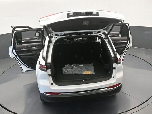 Used 2025 Jeep Grand Cherokee Limited image 62