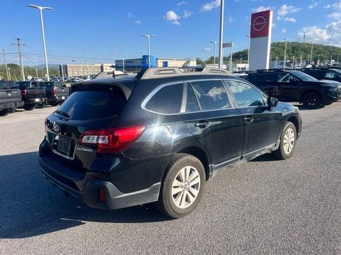 Used 2018 Subaru Outback 2.5i Premium image 7