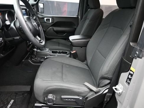 Used 2022 Jeep Wrangler Sport AWD/4WD image 19