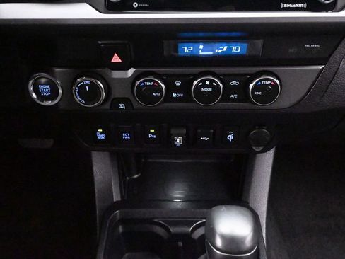 Used 2023 Toyota Tacoma TRD Off-Road w/ Technology Package AWD/4WD image 33