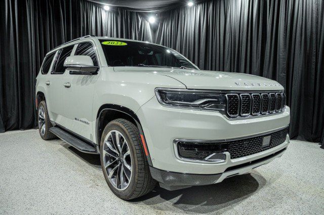 Used 2022 Jeep Wagoneer Series II w/ Premium Group I AWD/4WD image 3