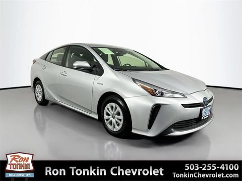 Used 2022 Toyota Prius L Eco FWD image 1