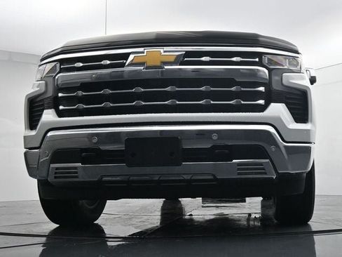 Used 2024 Chevrolet Silverado 1500 LTZ w/ LTZ Convenience Package II AWD/4WD image 32