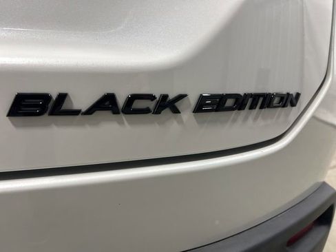 Certified 2025 Honda Pilot Black Edition image 11