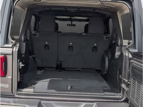 Used 2022 Jeep Wrangler Unlimited Rubicon w/ LED Lighting Group image 5