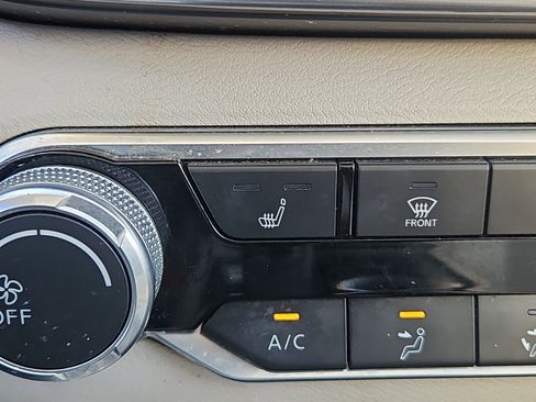 Used 2021 Nissan Altima 2.5 SV w/ SV Premium Package image 11