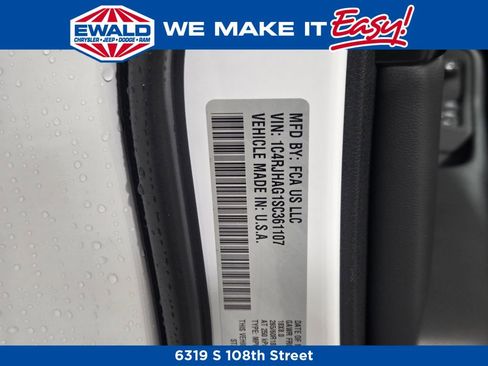 New 2025 Jeep Grand Cherokee Altitude image 26