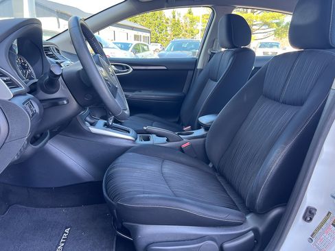Used 2017 Nissan Sentra SV image 12