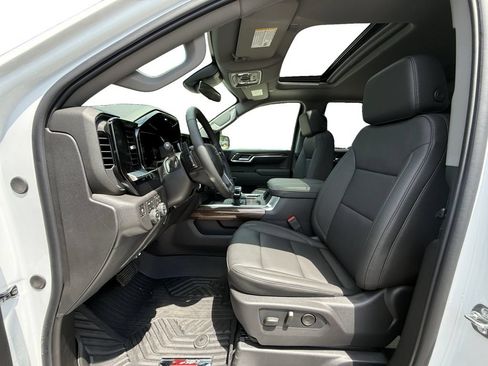 New 2026 Chevrolet Silverado 1500 LT Trail Boss w/ LT Trail Boss Premium Package AWD/4WD image 9