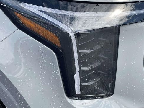 New 2026 Kia Carnival EX image 13