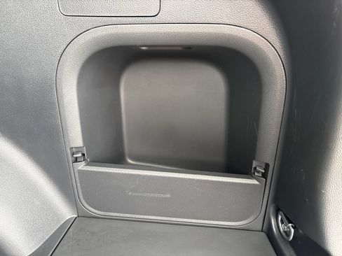 Used 2025 Toyota RAV4 LE AWD/4WD image 28