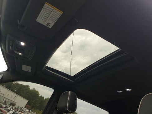 Used 2024 GMC Sierra 1500 AT4X image 19