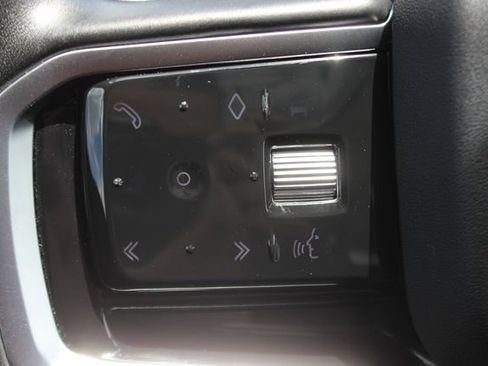 Used 2022 Land Rover Range Rover Velar S AWD/4WD image 12