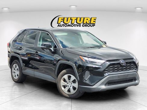 Used 2023 Toyota RAV4 LE AWD/4WD image 1
