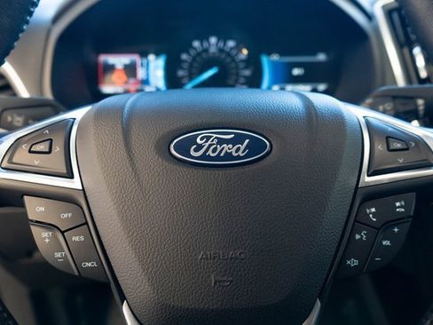 Used 2023 Ford Edge Titanium image 20