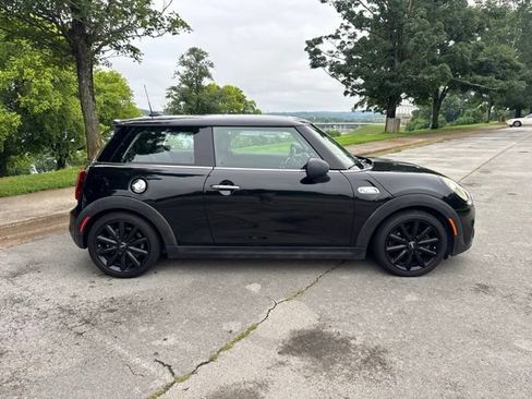 Used 2019 MINI Cooper S w/ Premium Package FWD image 9