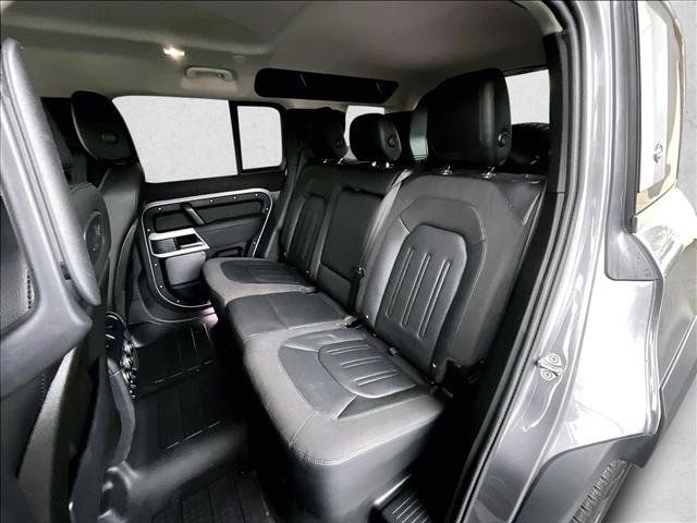 Used 2020 Land Rover Defender 110 SE AWD/4WD image 28